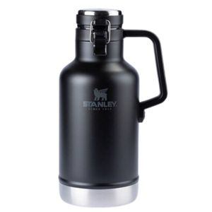 Growler Stanley Matte Preta 8035 1,9L