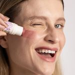 bastao-3-em-1-ollie-fps-95-rosa-malva-blush-batom-e-sombra-10043212