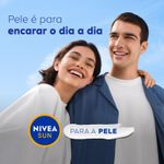 protetor-solar-facial-fluido-uv-face-specialist-invisible-fps-70-nivea-sun-40ml-10041452
